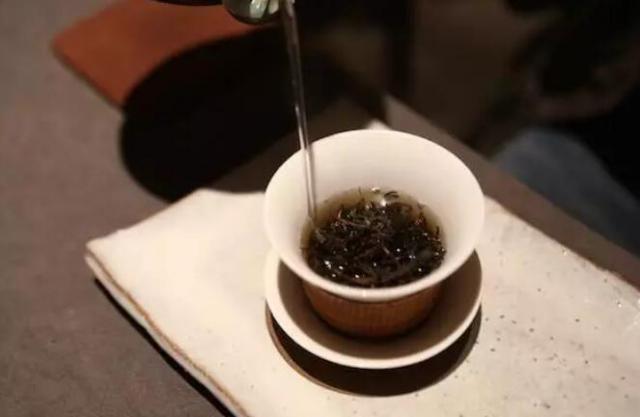 中国茶的历史沿革与现状简介